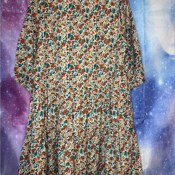 Pink Lily floral dress 🛍 - Picture 3 of 3